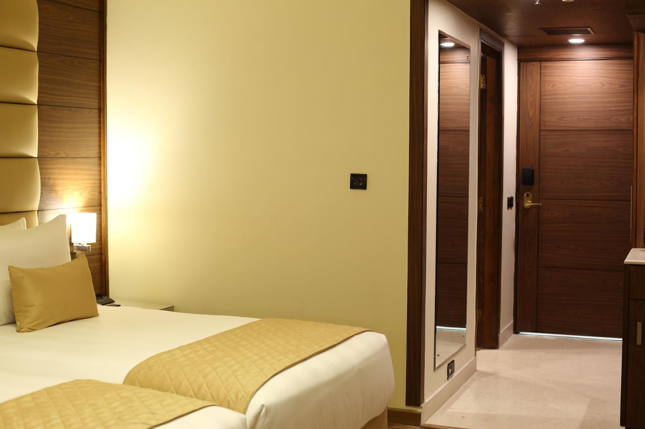 Udman Hotels And Resorts By Ferns N Petals New Delhi Exterior photo