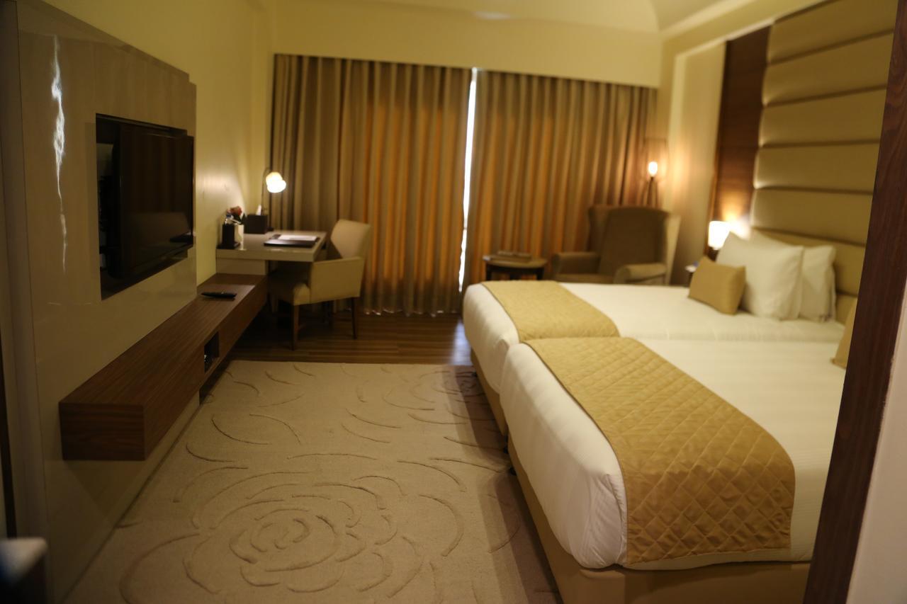 Udman Hotels And Resorts By Ferns N Petals New Delhi Exterior photo
