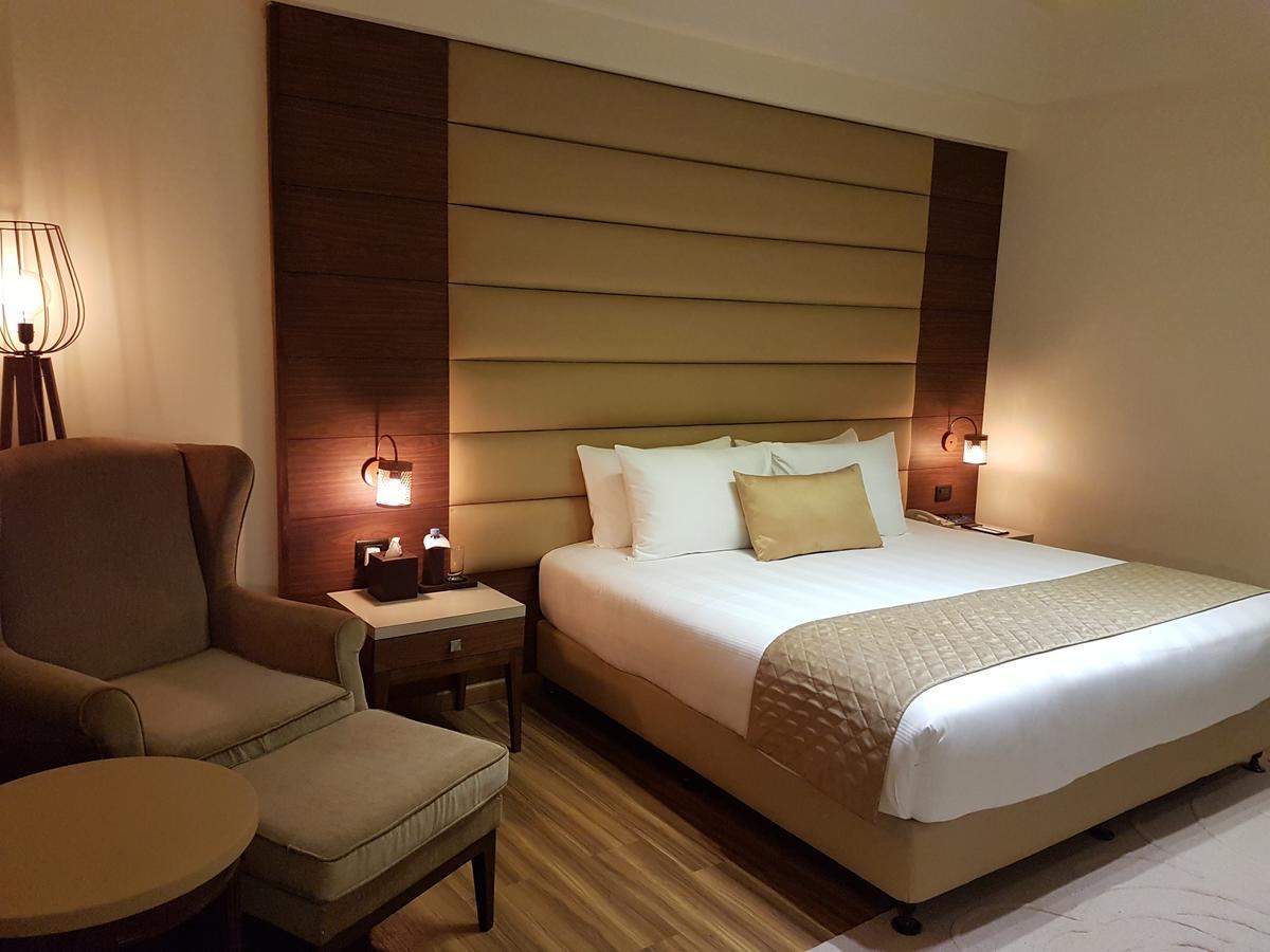 Udman Hotels And Resorts By Ferns N Petals New Delhi Exterior photo